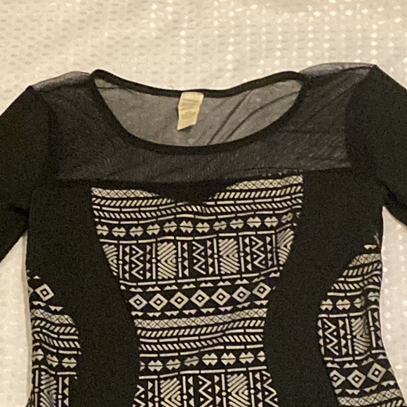 Dress - Picture 6 of 9